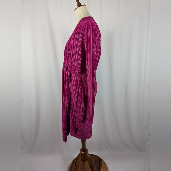 Boohoo Plisse Drape Wrap Dress Hot Pink Ribbed Party Cruise Plus Size US Sz 24 - Picture 4 of 8